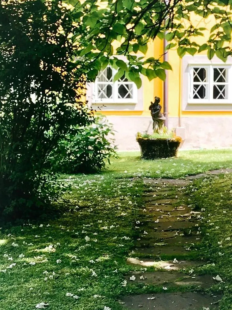 Schloss Mit Eigenem Garten Und Parkplatz G Salzburg